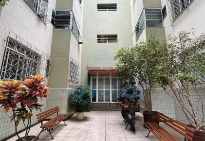 Apartamento 2 Quartos, armários, ótima localização, em Jardim da Penha!