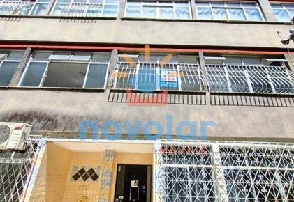 Apartamento 2 Quartos com Armários 