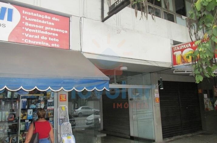 Loja térreo com 2 mezaninos em Jardim da Penha